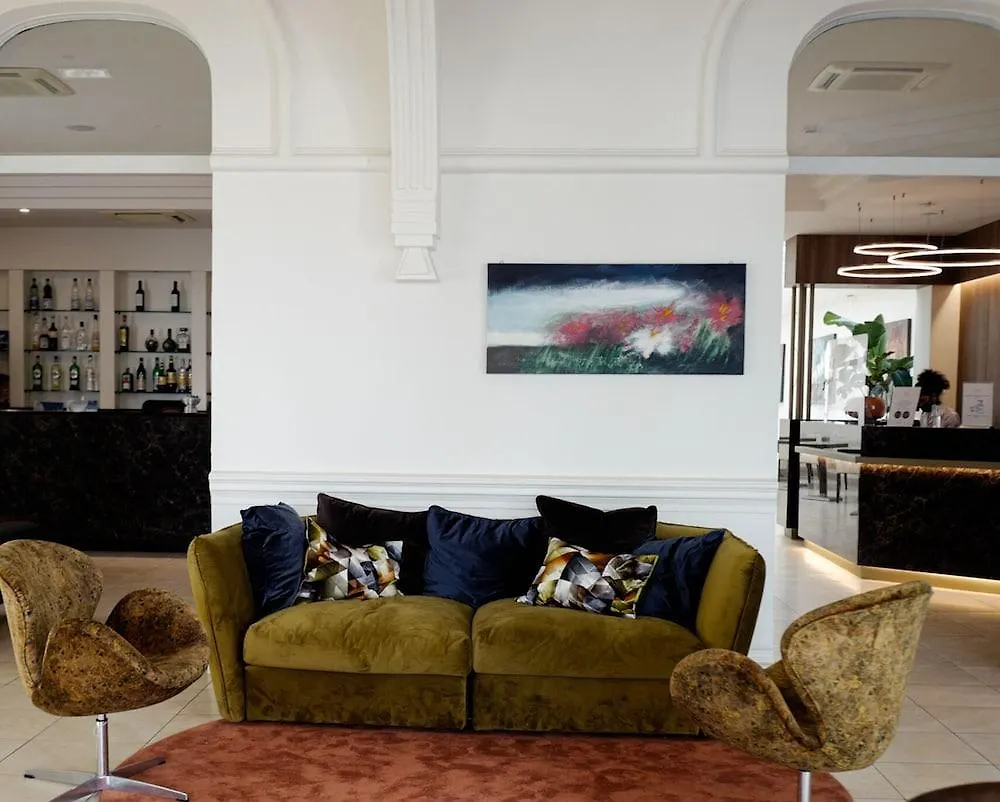 Hotel Regina Elena 57 & Oro Bianco Spa Rimini Italy