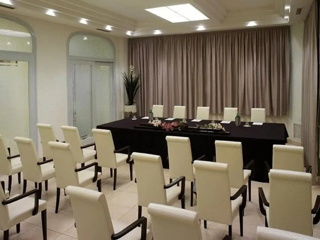 Hotel Regina Elena 57&Oro Bianco SPA Rímini
