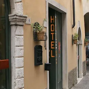 ** Hotel Modena Old Town Italien
