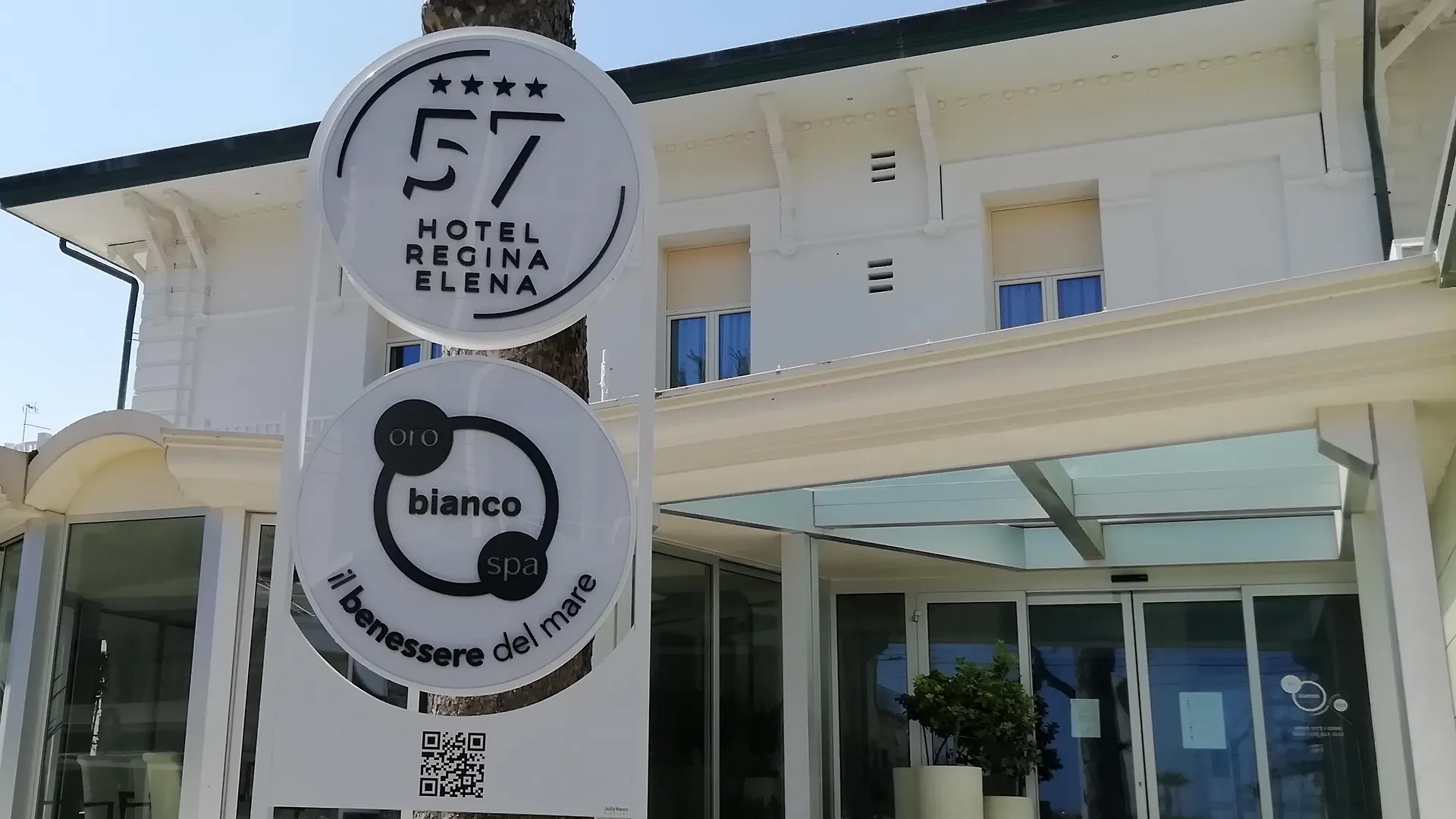 Hotel Regina Elena 57 & Oro Bianco Spa Rimini 4*,  Italy