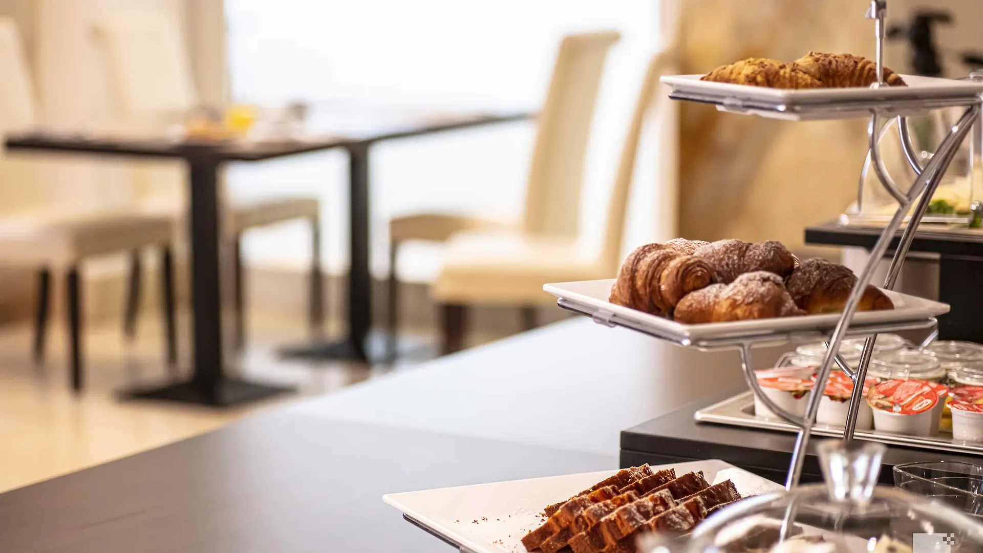 Hotel Regina Elena 57 & Oro Bianco Spa Rimini 4*,  Italy