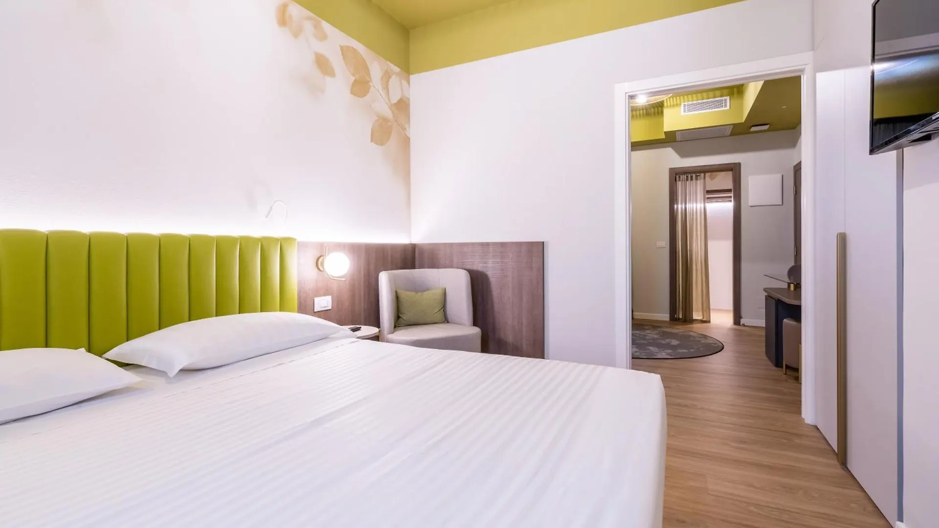Hotel Regina Elena 57 & Oro Bianco Spa Rimini 4*,  Włochy